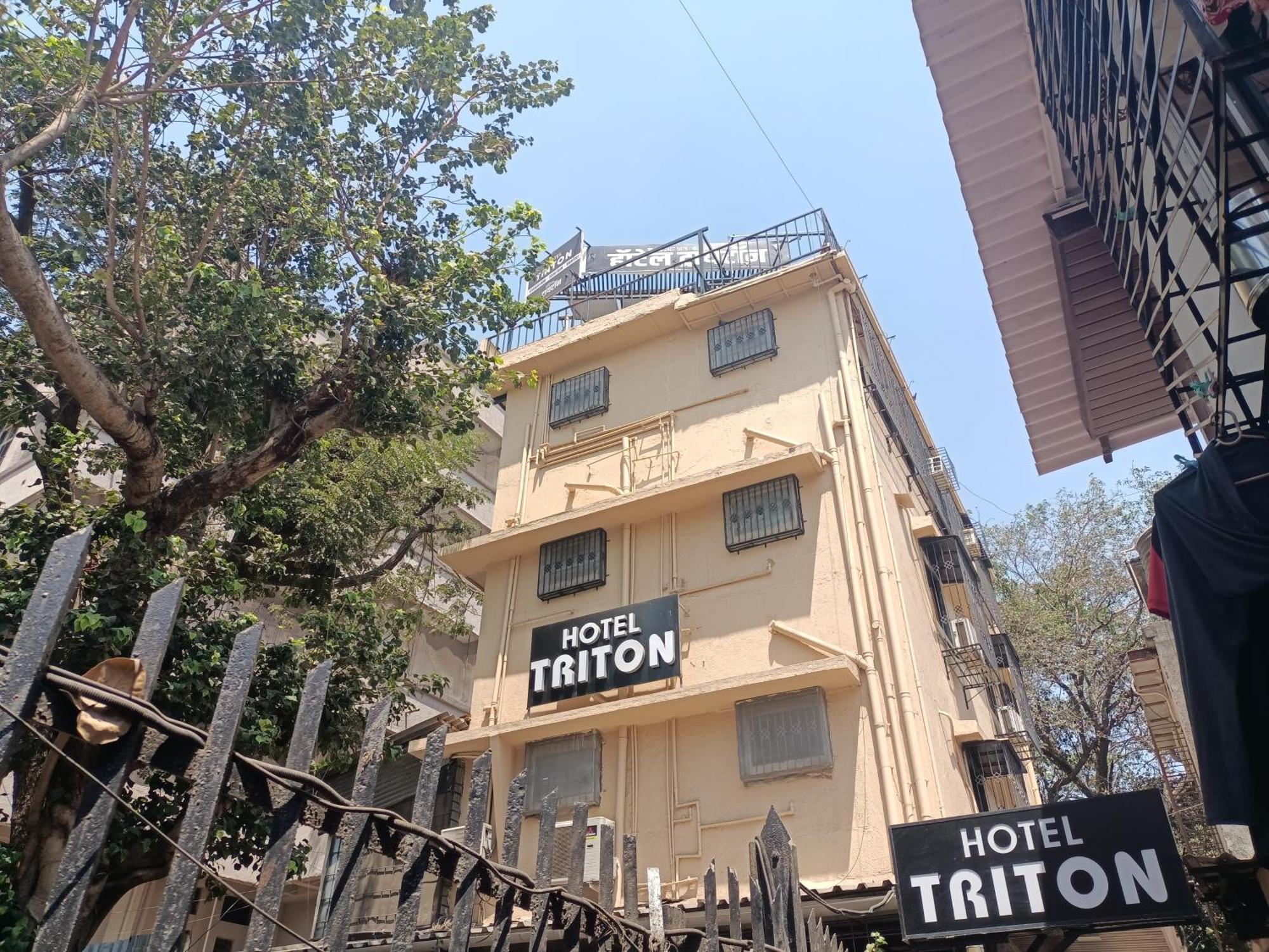 Hotel Triton - Near Us Embassy - Hotel In Sion ムンバイ エクステリア 写真